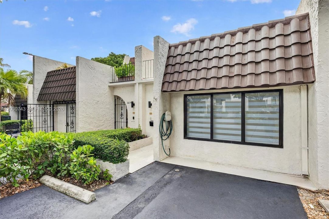 For Rent: $3,850 (3 beds, 3 baths, 1780 Square Feet)
