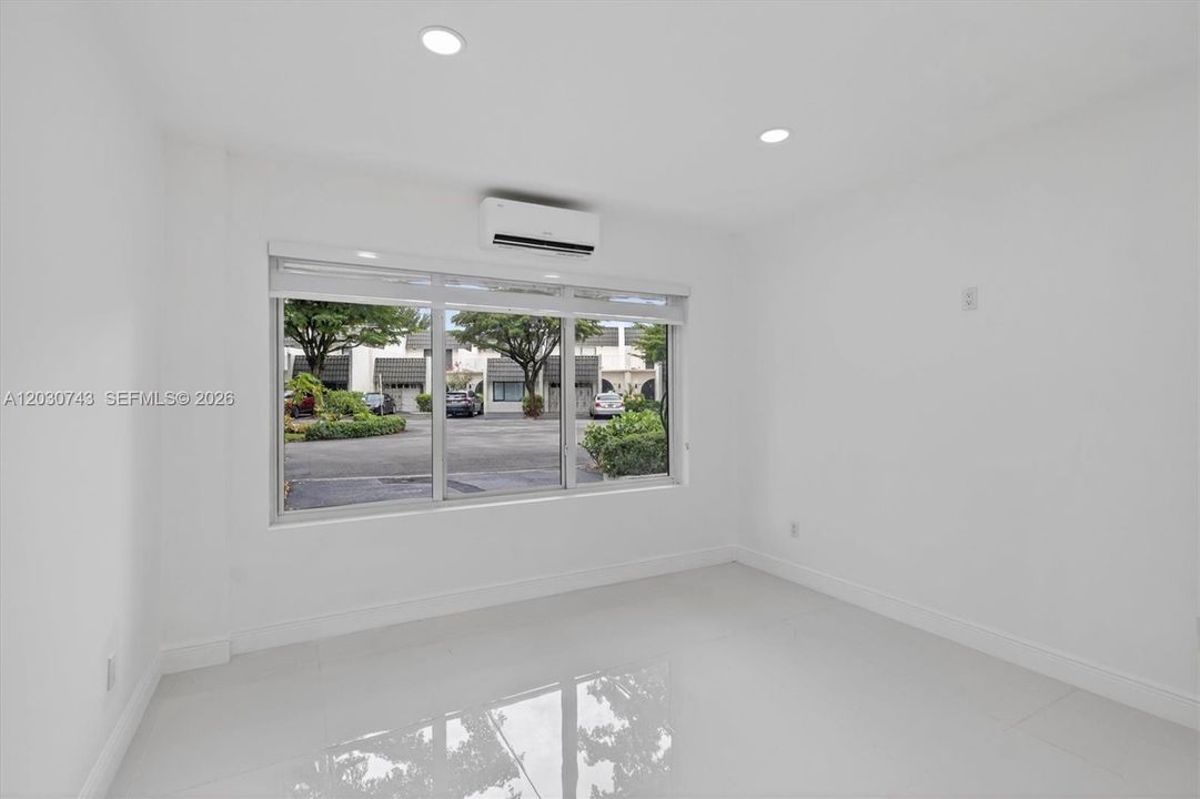 For Rent: $3,850 (3 beds, 3 baths, 1780 Square Feet)