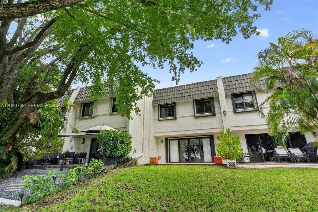 For Rent: $3,850 (3 beds, 3 baths, 1780 Square Feet)