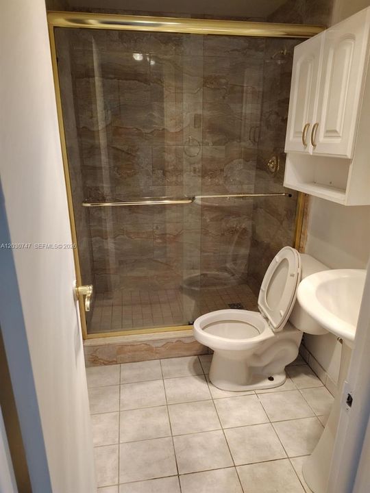 For Sale: $225,000 (2 beds, 2 baths, 1136 Square Feet)