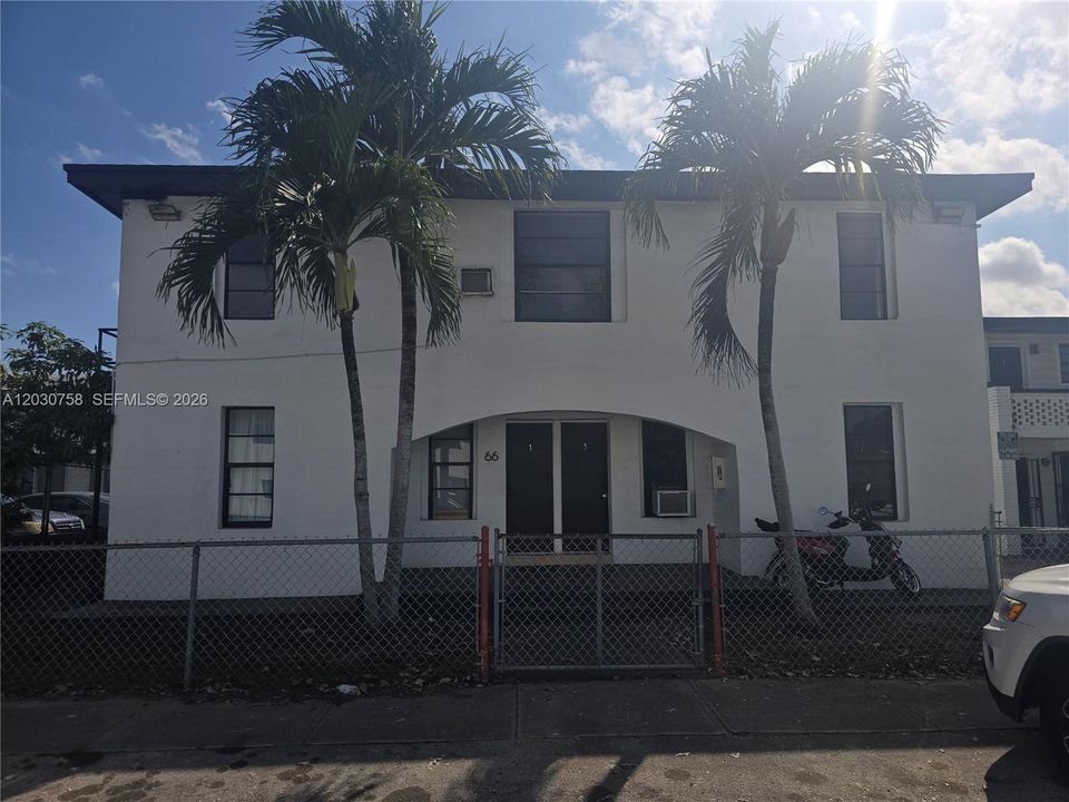 For Rent: $1,800 (2 beds, 1 baths, 600 Square Feet)