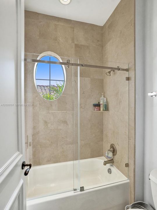 For Sale: $2,500,000 (5 beds, 4 baths, 4688 Square Feet)