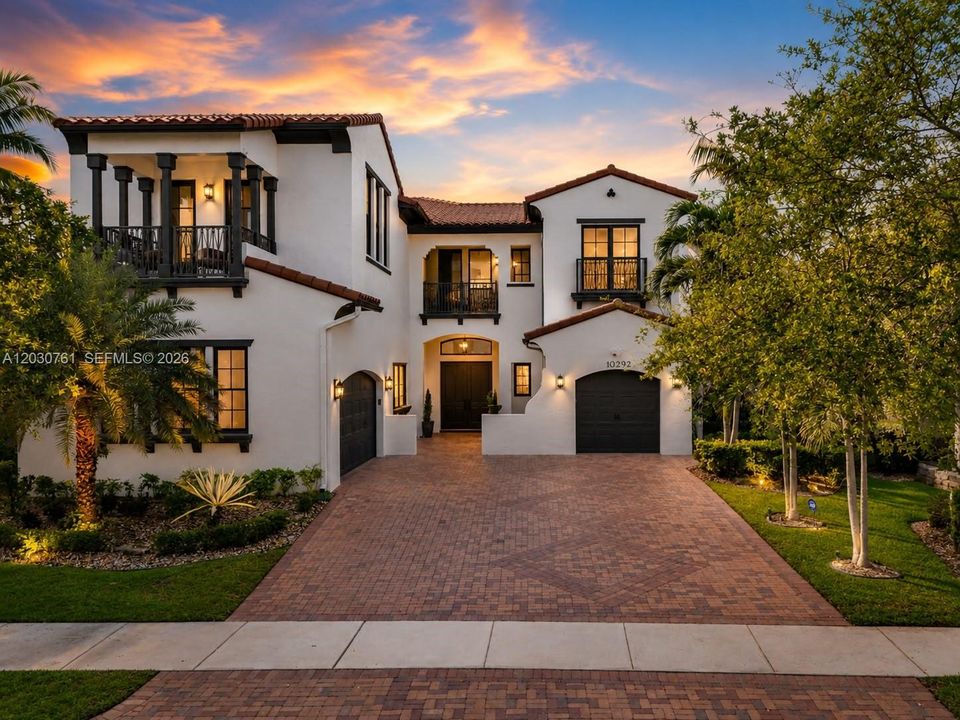 For Sale: $2,500,000 (5 beds, 4 baths, 4688 Square Feet)