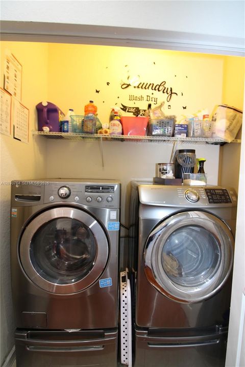 En Renta: $5,000 (4 camas, 3 baños, 3022 Pies cuadrados)