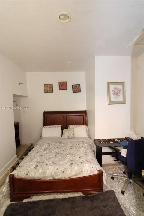 En Renta: $5,000 (4 camas, 3 baños, 3022 Pies cuadrados)