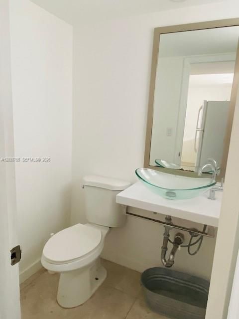 For Rent: $1,750 (1 beds, 1 baths, 727 Square Feet)