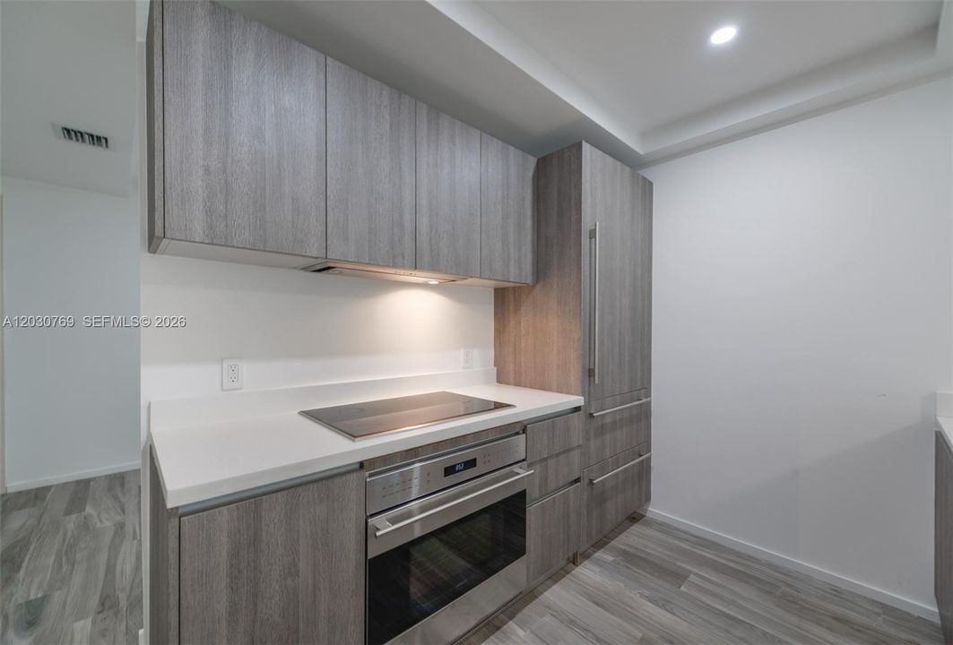 For Rent: $4,500 (1 beds, 2 baths, 866 Square Feet)