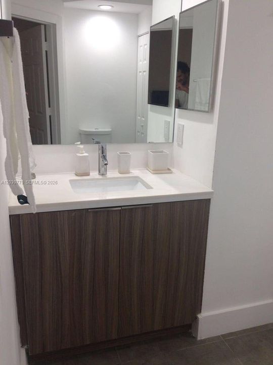 For Sale: $479,000 (2 beds, 2 baths, 1024 Square Feet)