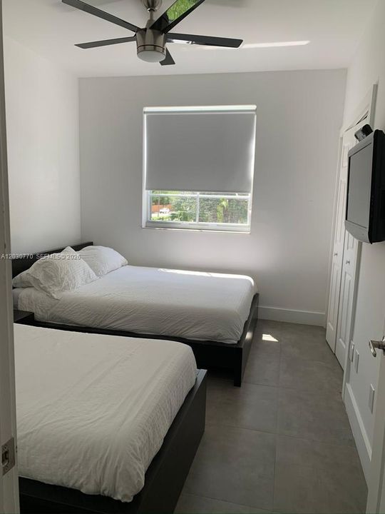 For Sale: $479,000 (2 beds, 2 baths, 1024 Square Feet)