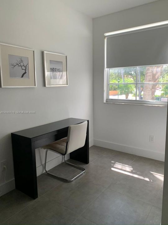 For Sale: $479,000 (2 beds, 2 baths, 1024 Square Feet)