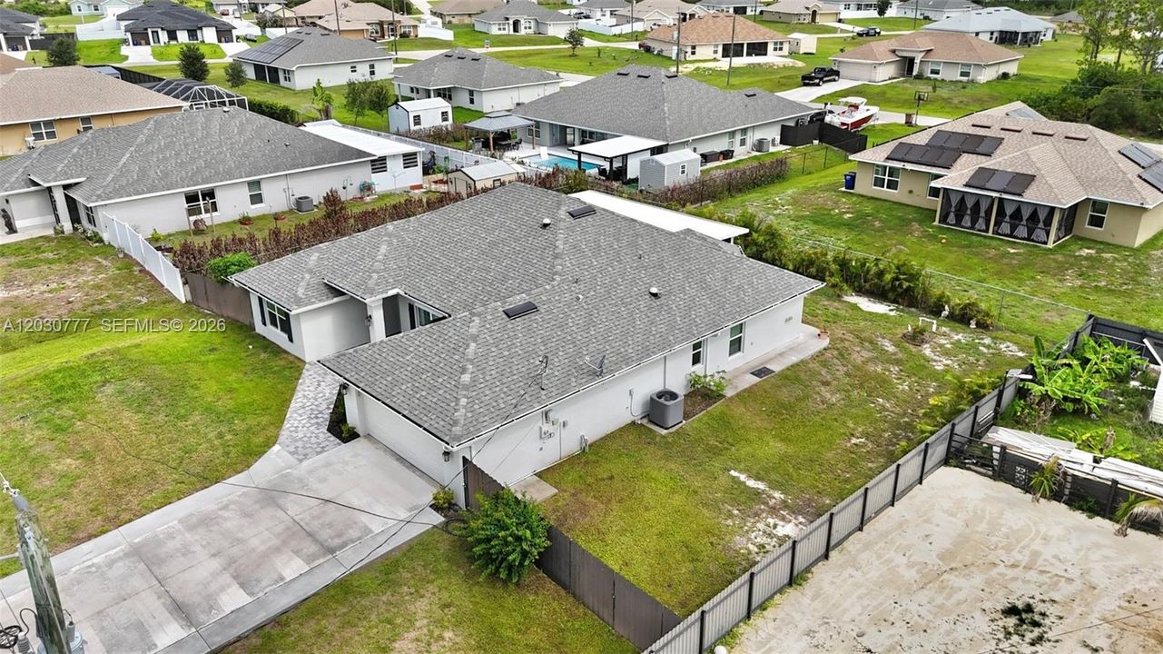 For Sale: $369,900 (4 beds, 2 baths, 2335 Square Feet)