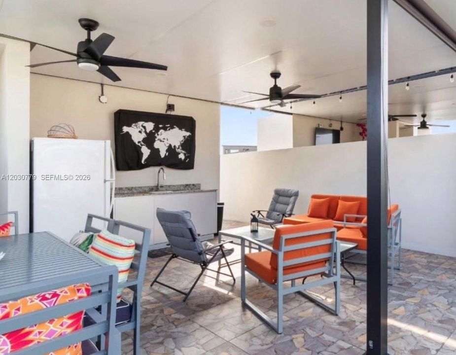 En Venta: $420,000 (4 camas, 3 baños, 1398 Pies cuadrados)