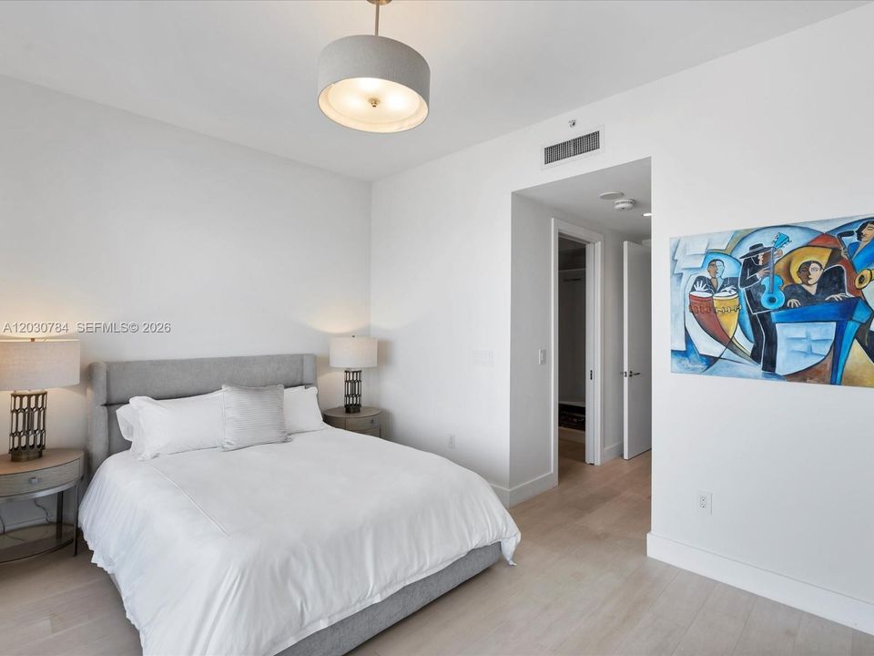 Recently Rented: $30,000 (2 beds, 2 baths, 2139 Square Feet)