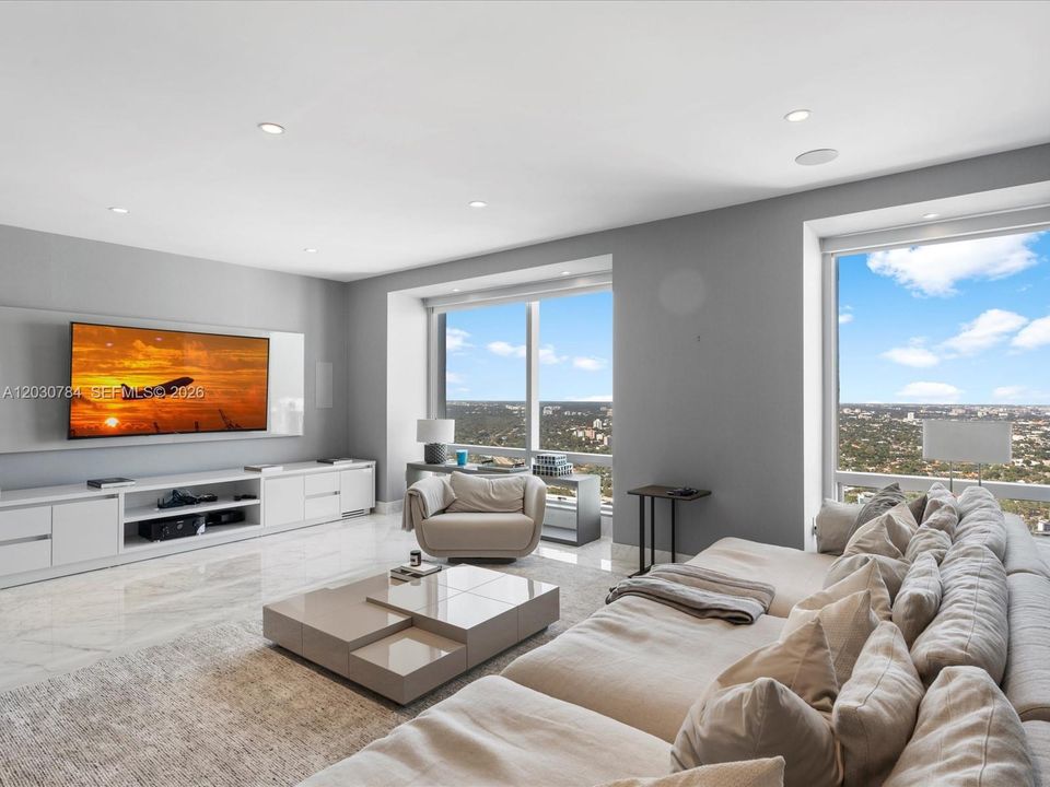 Recently Rented: $30,000 (2 beds, 2 baths, 2139 Square Feet)