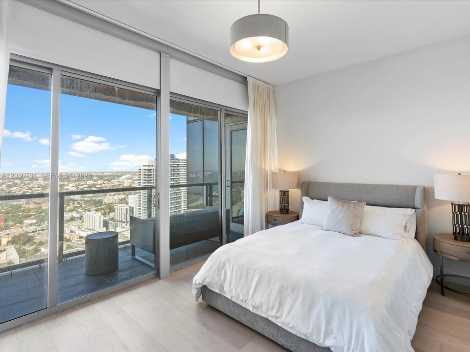 Recently Rented: $30,000 (2 beds, 2 baths, 2139 Square Feet)