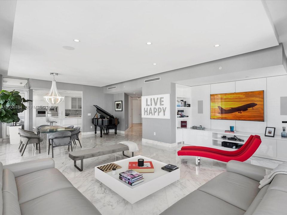 Recently Rented: $30,000 (2 beds, 2 baths, 2139 Square Feet)