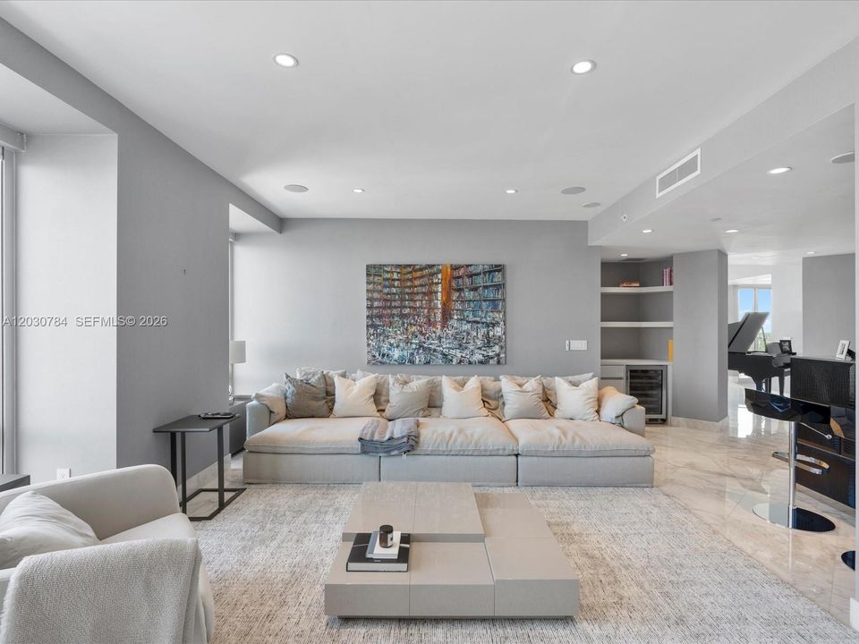 Recently Rented: $30,000 (2 beds, 2 baths, 2139 Square Feet)
