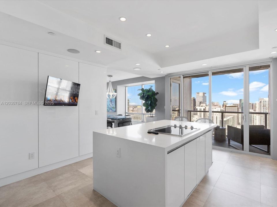 Recently Rented: $30,000 (2 beds, 2 baths, 2139 Square Feet)