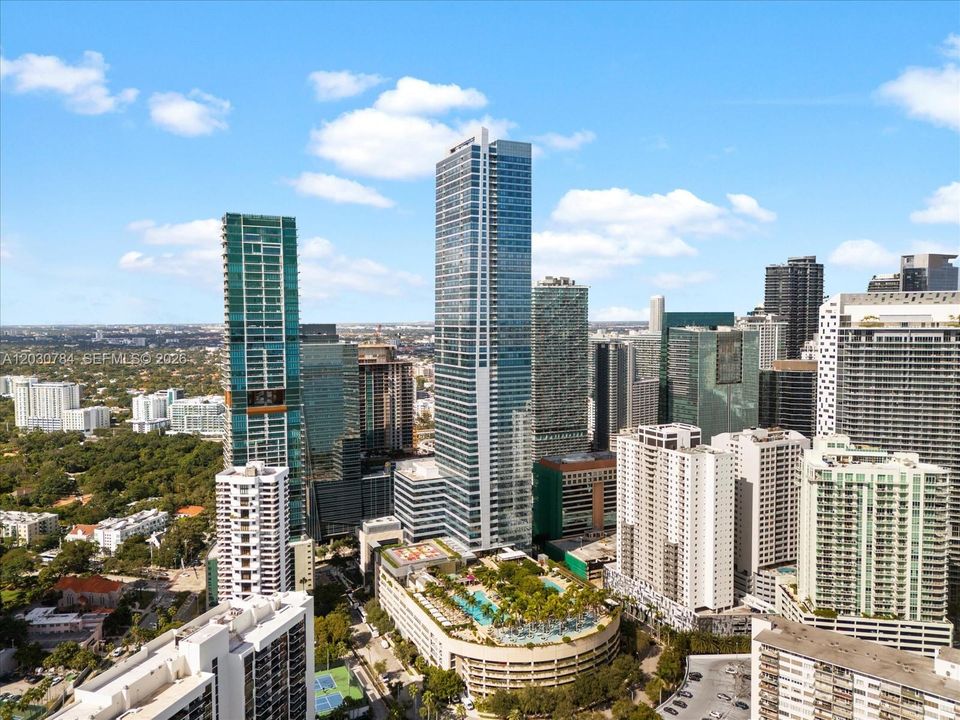 Recently Rented: $30,000 (2 beds, 2 baths, 2139 Square Feet)