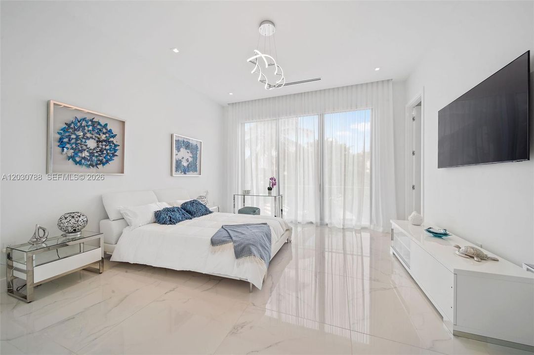 En Renta: $39,000 (5 camas, 6 baños, 5036 Pies cuadrados)