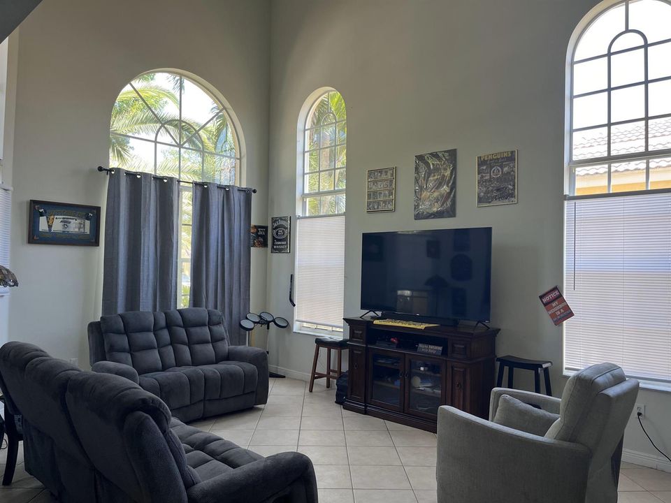 Living Room 8