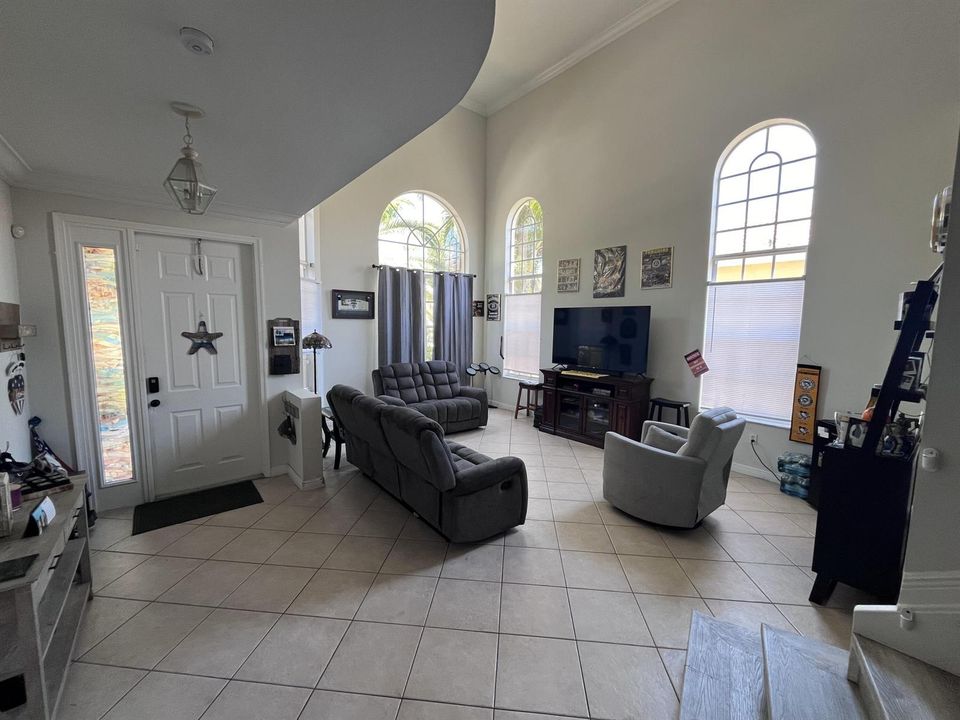 Living Room 7