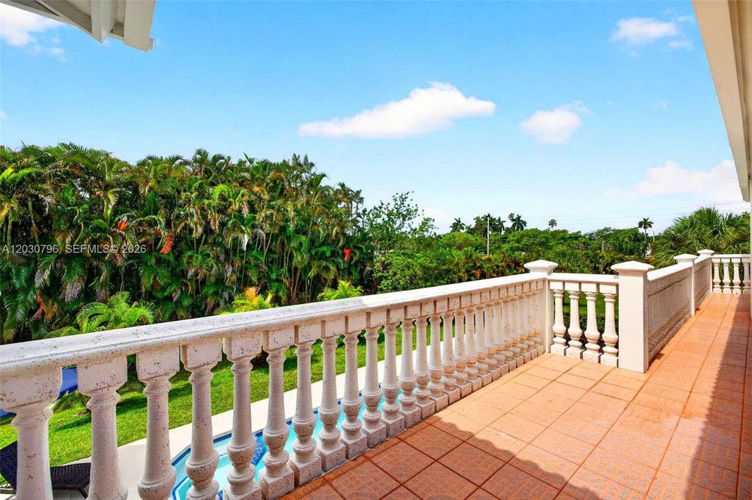 For Sale: $2,399,999 (6 beds, 5 baths, 3930 Square Feet)