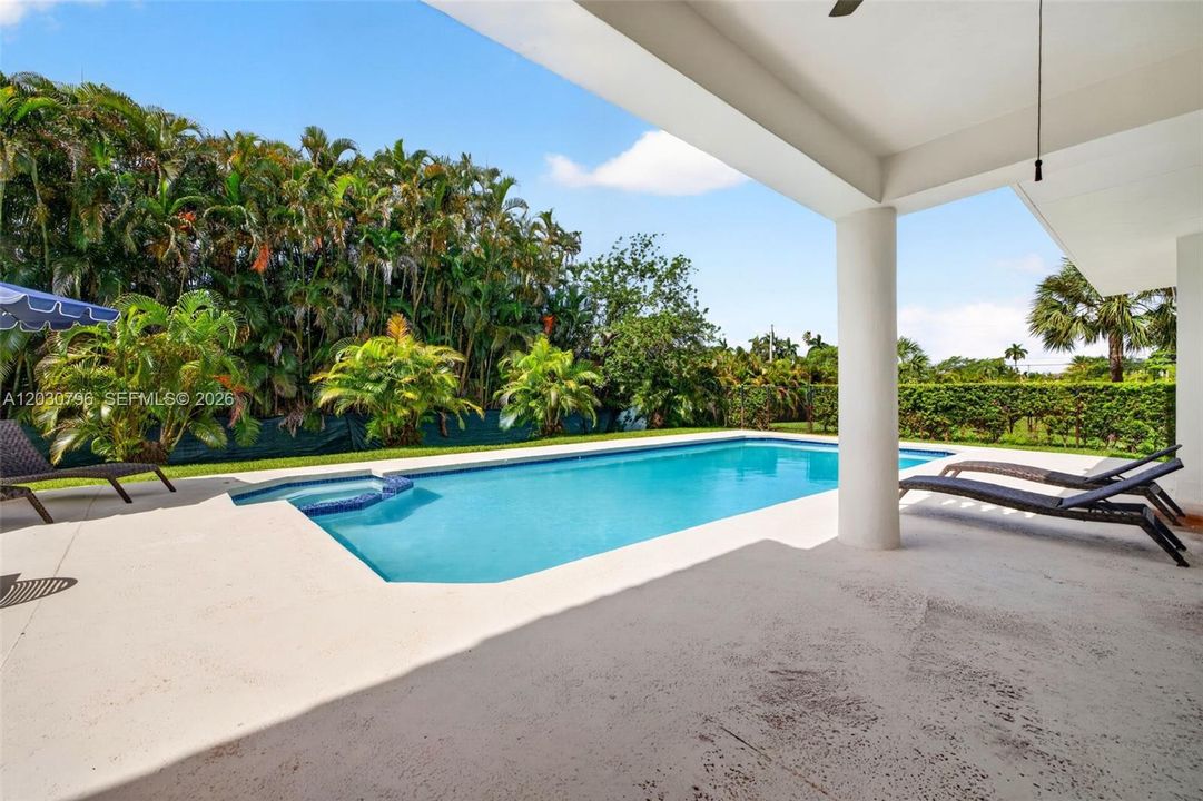 For Sale: $2,399,999 (6 beds, 5 baths, 3930 Square Feet)