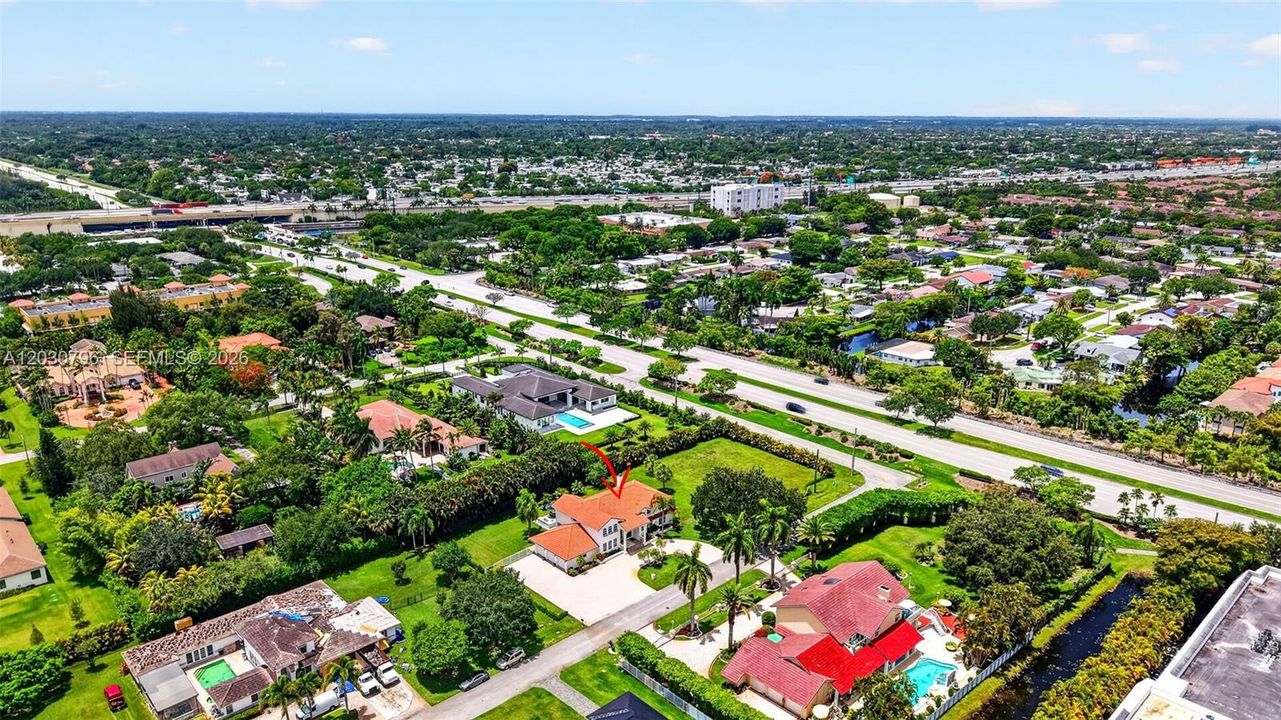 For Sale: $2,399,999 (6 beds, 5 baths, 3930 Square Feet)