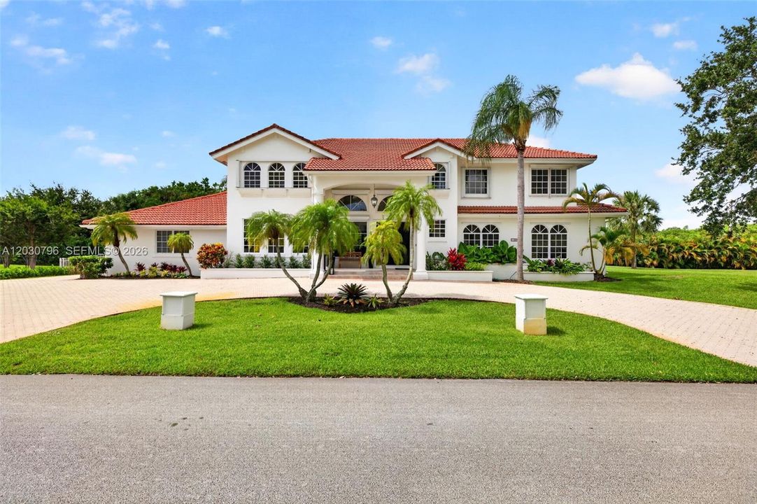 For Sale: $2,399,999 (6 beds, 5 baths, 3930 Square Feet)
