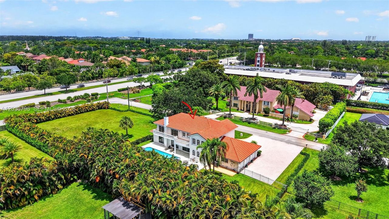 For Sale: $2,399,999 (6 beds, 5 baths, 3930 Square Feet)