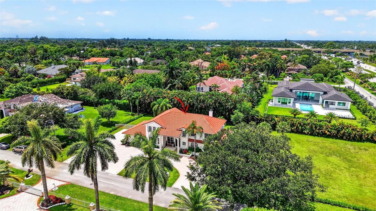 For Sale: $2,399,999 (6 beds, 5 baths, 3930 Square Feet)