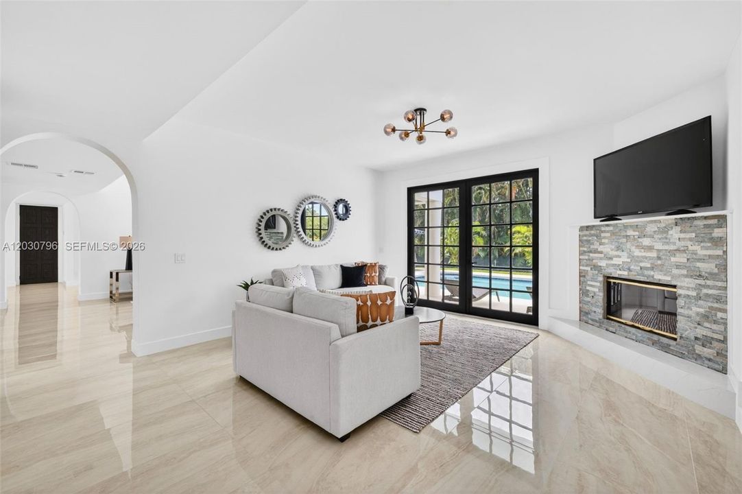 For Sale: $2,399,999 (6 beds, 5 baths, 3930 Square Feet)