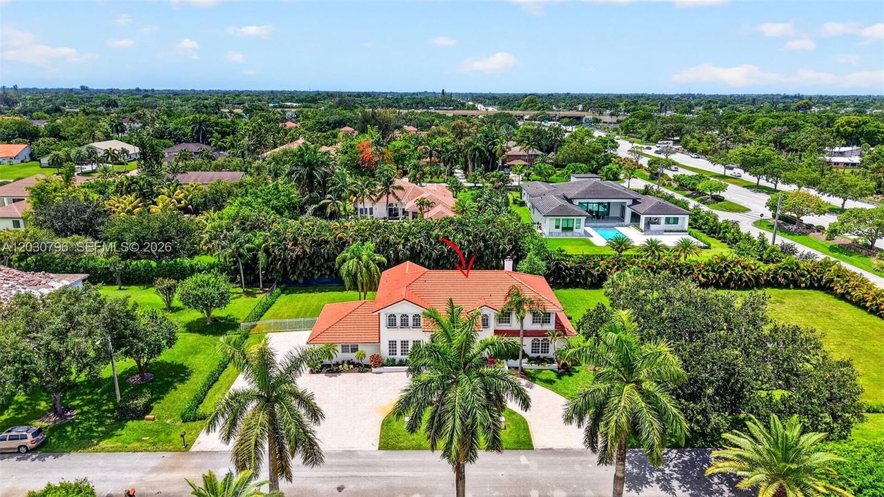 For Sale: $2,399,999 (6 beds, 5 baths, 3930 Square Feet)