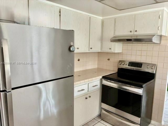 Activo con contrato: $329,000 (2 camas, 2 baños, 1581 Pies cuadrados)