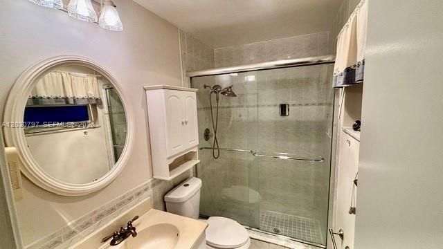 Activo con contrato: $329,000 (2 camas, 2 baños, 1581 Pies cuadrados)