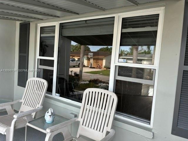 Activo con contrato: $329,000 (2 camas, 2 baños, 1581 Pies cuadrados)