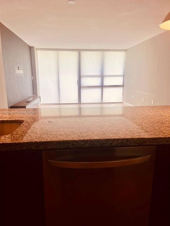 For Rent: $3,100 (2 beds, 2 baths, 990 Square Feet)