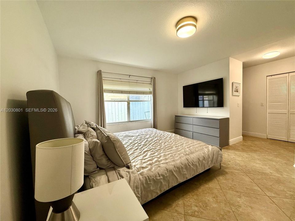 В аренду: $3,650 (3 спален, 2 ванн, 1555 Квадратных фут)