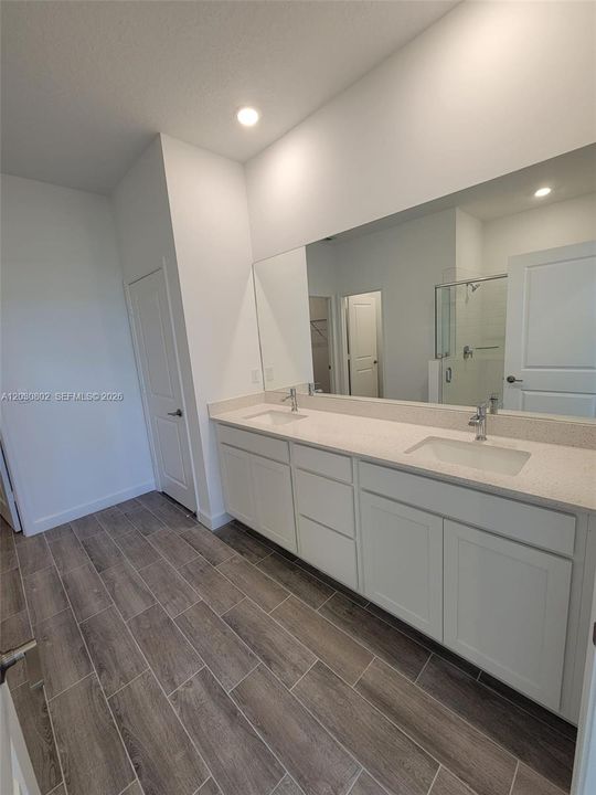 For Rent: $3,500 (3 beds, 3 baths, 0 Square Feet)