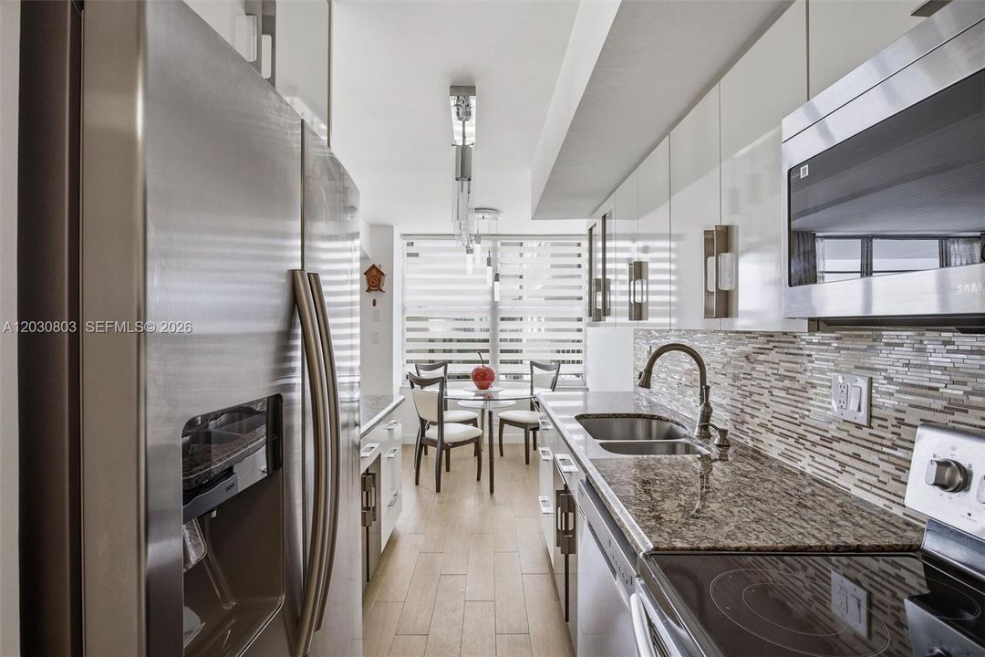En Venta: $489,922 (2 camas, 2 baños, 1488 Pies cuadrados)