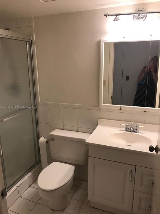 For Rent: $2,700 (1 beds, 2 baths, 752 Square Feet)