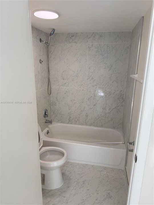 For Rent: $3,200 (2 beds, 2 baths, 875 Square Feet)