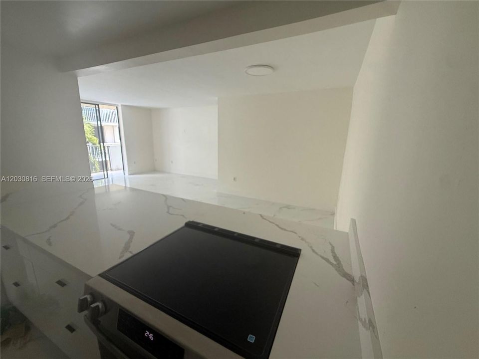 For Rent: $3,200 (2 beds, 2 baths, 875 Square Feet)
