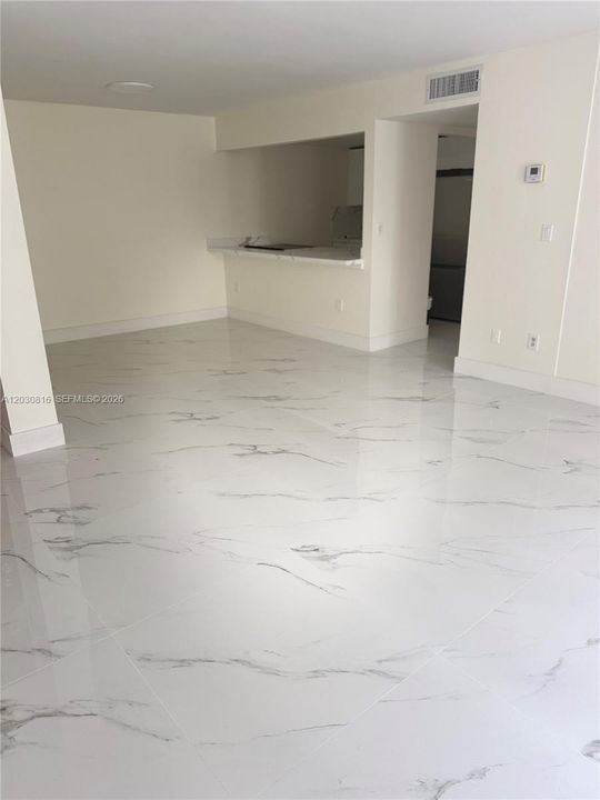 For Rent: $3,200 (2 beds, 2 baths, 875 Square Feet)