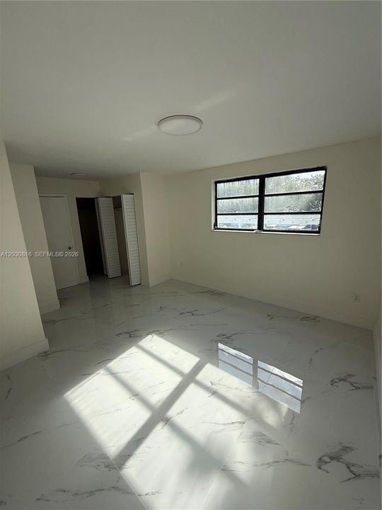 For Rent: $3,200 (2 beds, 2 baths, 875 Square Feet)