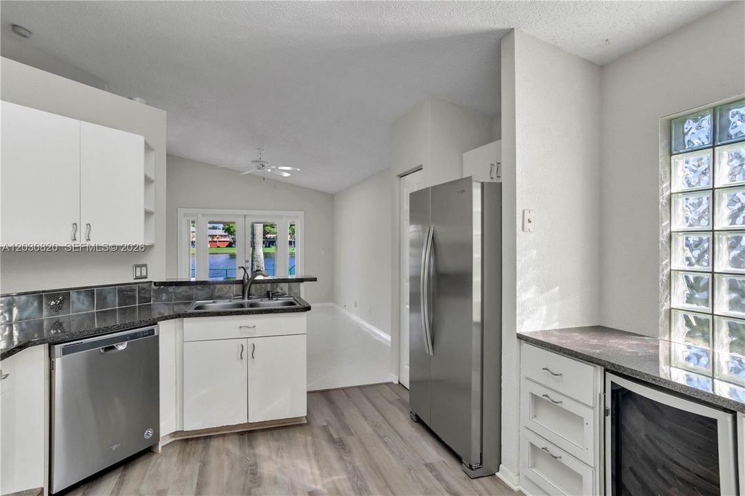 For Sale: $625,000 (3 beds, 2 baths, 1520 Square Feet)