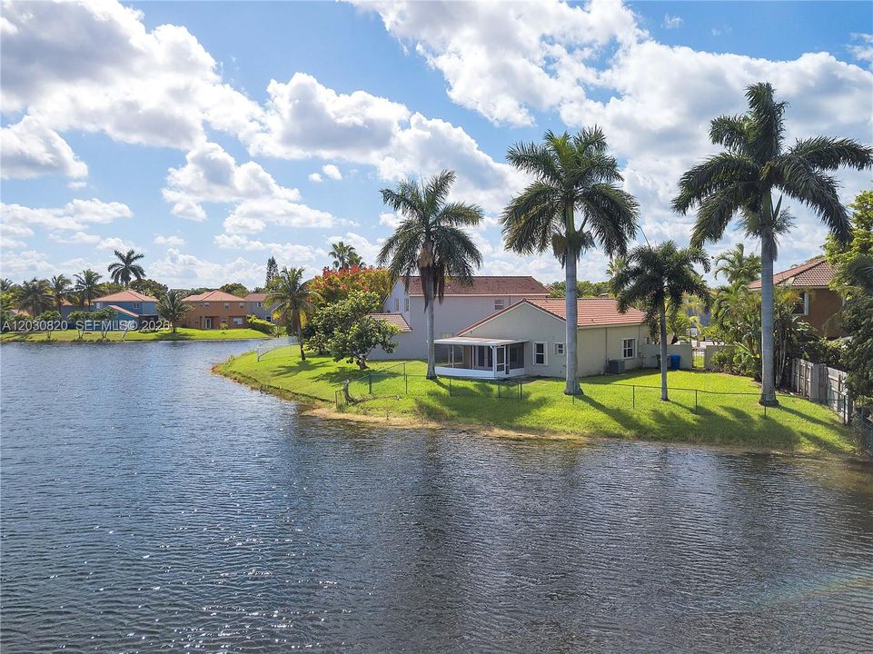 For Sale: $625,000 (3 beds, 2 baths, 1520 Square Feet)