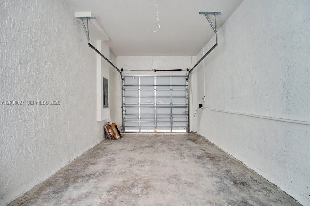 For Rent: $2,900 (3 beds, 2 baths, 1331 Square Feet)