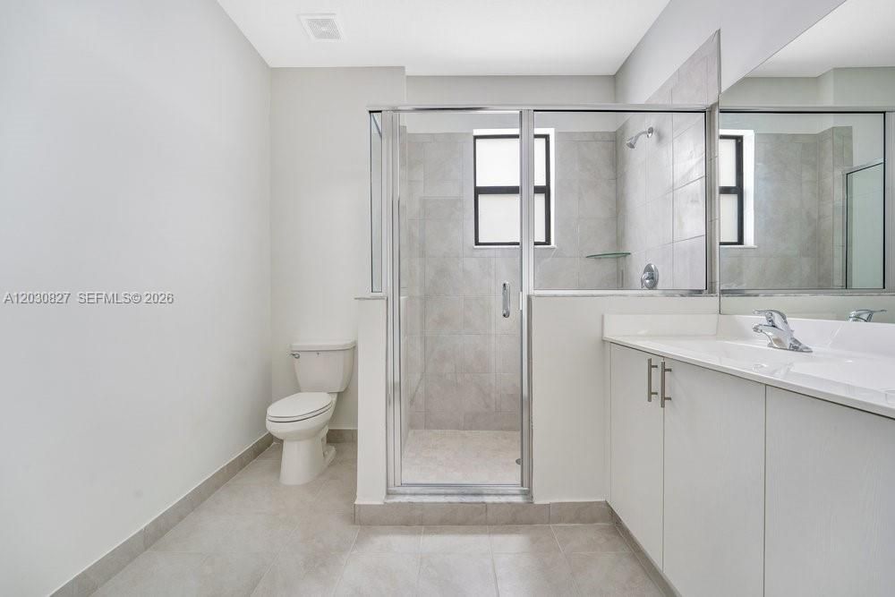 For Rent: $2,900 (3 beds, 2 baths, 1331 Square Feet)